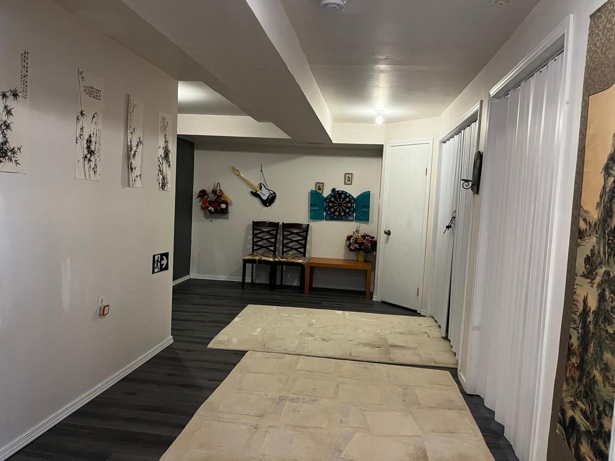 Hidden Valley New Basement Suite With Private Bathroom! YYC Eksteriør bilde