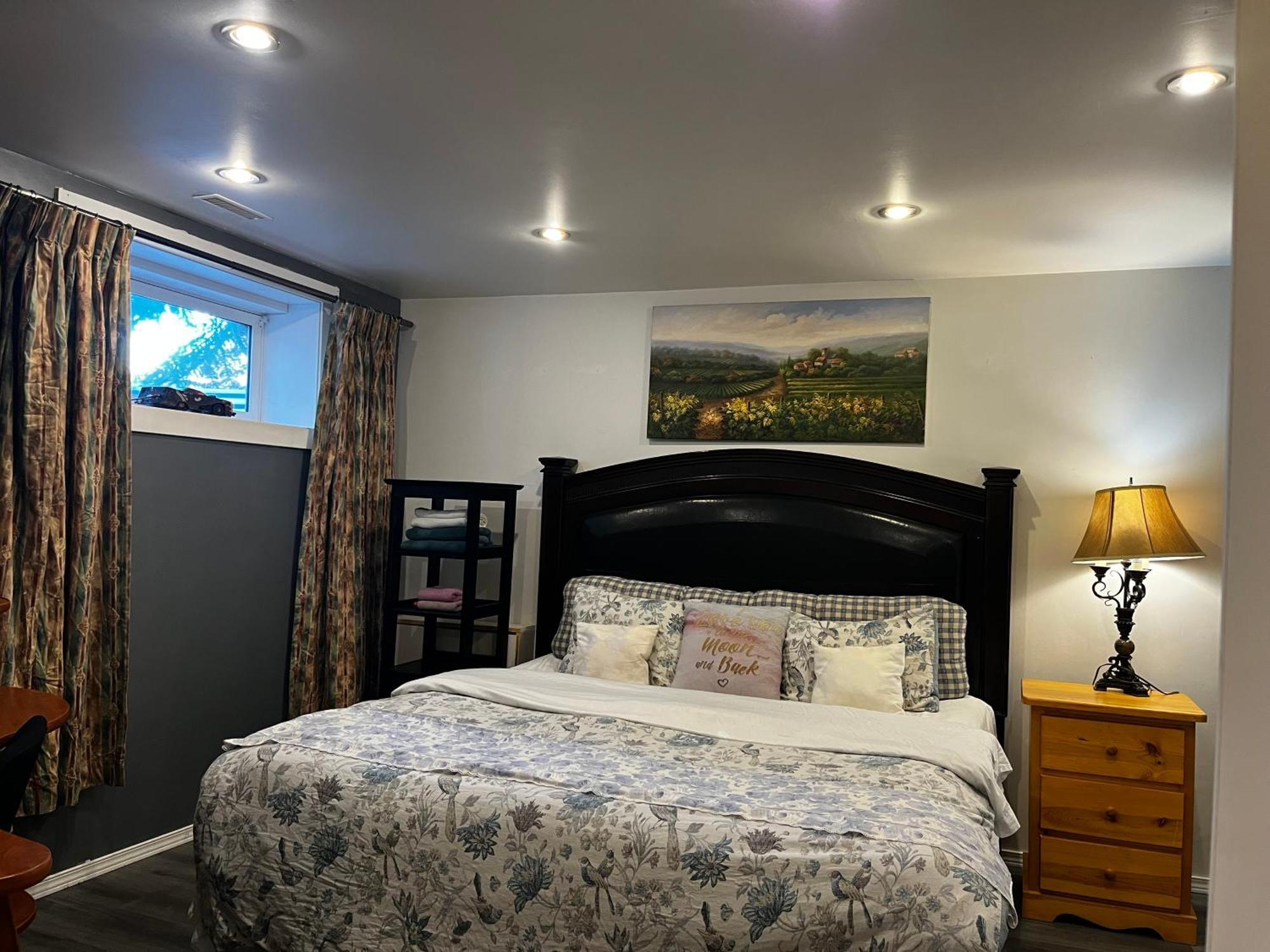 Hidden Valley New Basement Suite With Private Bathroom! YYC Eksteriør bilde