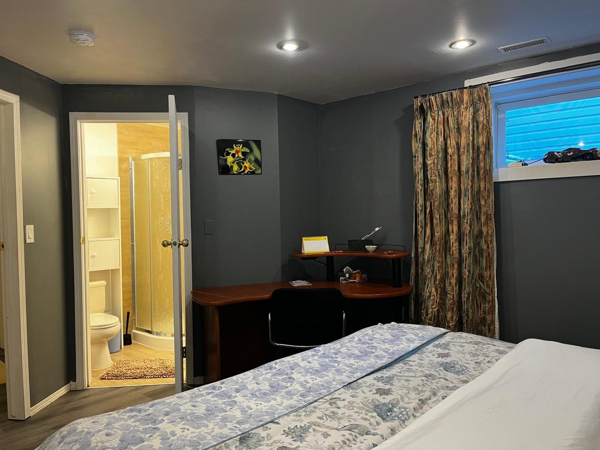 Hidden Valley New Basement Suite With Private Bathroom! YYC Eksteriør bilde